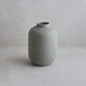 Grey Textured Vase（灰色纹理花瓶）